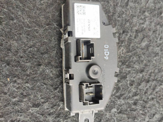сопротивление печки BMW X2 F39 2020, 2.0 л., B48 A20 A, бензин, белый, внедорожник 5 дв., правый руль, 9377854