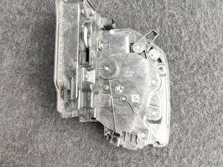 замок двери передней правой BMW X2 F39 2020, 2.0 л., B48 A20 A, бензин, белый, внедорожник 5 дв., правый руль, 51217281936, 7281936