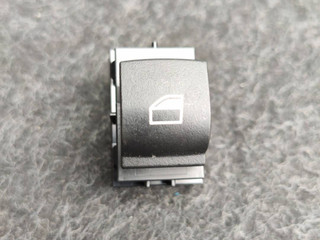 кнопка стеклоподъемника двери задней BMW X2 F39 2020, 2.0 л., B48 A20 A, бензин, белый, внедорожник 5 дв., правый руль, 9208106