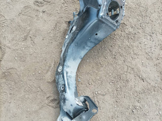 кулак задний правый BMW X2 F39 2020, 2.0 л., B48 A20 A, бензин, белый, внедорожник 5 дв., правый руль, 6898964