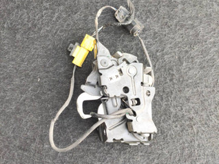 замок капота BMW X2 F39 2020, 2.0 л., B48 A20 A, бензин, белый, внедорожник 5 дв., правый руль, 8737702