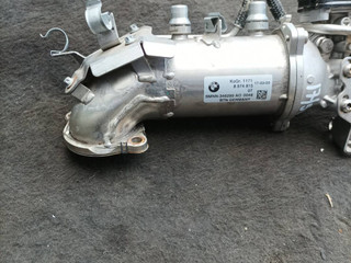 охладитель EGR / Радиатор EGR BMW 5 серия G30/G31 G30 2018, 3.0 л., B57 D30 A, дизель, АКПП, синий, седан, полный привод, правый руль, 8574815