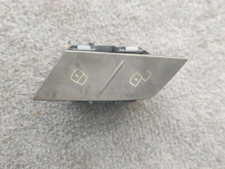 Кнопка блокировки двери BMW 3 серия G20 2021, 3.0 л., i, B58B30, бензин, АКПП, универсал, полный привод, правый руль, 6820926