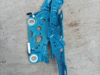 петля капота левая BMW M8 F91/92 F91 2020, 4.4 л., i, S63 B44 B, бензин, АКПП, 490, кабриолет, полный привод, правый руль, 7347407