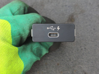 разъем AUX / USB BMW 3 серия G20 2021, 3.0 л., i, B58B30, бензин, АКПП, универсал, полный привод, правый руль, 8711939