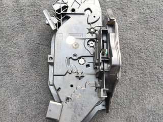замок двери передней правой BMW 4 серия G22/G23 G22 2021, 2.0 л., B47 D20 B, дизель, 7956148