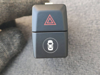 кнопка аварийной сигнализации BMW X3 M F97 2019, 3.0 л., S58B30A, бензин, АКПП, внедорожник 5 дв., полный привод, 61316993055, 6993055