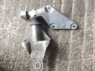кронштейн КПП BMW 5 серия F07/F10/F11 F10 2011, 3.5 л., бензин, АКПП, седан, 6788559, 6788561