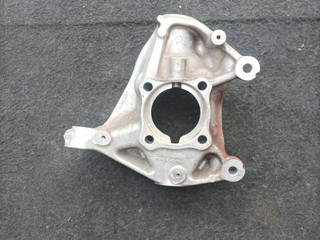кулак поворотный левый BMW i3 L01 I01 2014, 0.6 л., бензин, электро, задний привод, правый руль, 6852159