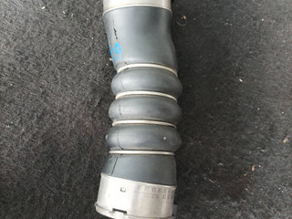 патрубок интеркулера BMW 7 серия F01/F02 F01 2009, 3.0 л., дизель, правый руль, 7800144
