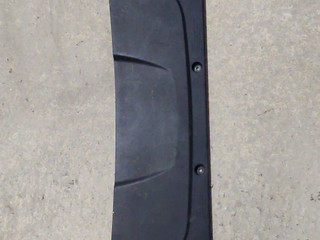 планка под капот BMW 5 серия E60/E61 E60 2007, 3.0 л., дизель, 7788914
