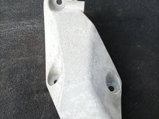 кронштейн двигателя BMW 4 серия F32/F33 F36 2016, 2.0 л., D, B47 D20 A, дизель, АКПП, черный, хетчбэк 5 дв., полный привод, правый руль, 6861401