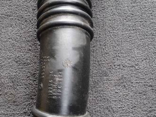 патрубок интеркулера BMW X5 F15 (2013 - 2018), 4.0 л., гибрид, АКПП, a52, внедорожник 5 дв., полный привод, правый руль, 8603096, 13710803096