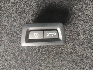 кнопка открытия багажника BMW X1 F48 2018, 2.5 л., дизель, АКПП, внедорожник 5 дв., 9275121