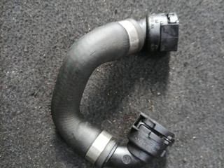патрубок радиатора BMW 5 серия F07/F10/F11 2012, 3.0 л., N57 D30 A, дизель, хетчбэк 5 дв., задний привод, правый руль, 7800104