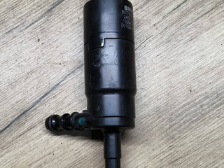 насос (моторчик) омывателя фар BMW X5 M E70 2010, 4.4 л., S63 B44 A, бензин, АКПП, внедорожник 5 дв., 8377430