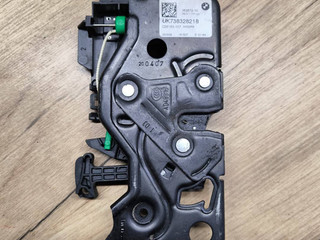 замок багажника BMW 1 серия F40 2020, 2.0 л., B48A20E, бензин, АКПП, белый, хетчбэк 5 дв., полный привод, 7383282, 51277383282