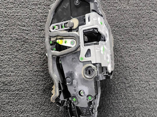 замок двери задней правой BMW 1 серия F40 2020, 2.0 л., B48A20E, бензин, АКПП, белый, хетчбэк 5 дв., полный привод, 7956152