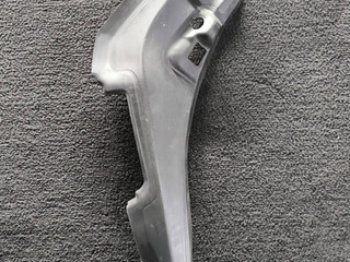 водосток крышки багажника BMW 1 серия F40 2020, 2.0 л., B48A20E, бензин, АКПП, белый, хетчбэк 5 дв., полный привод, 51137466500, 7466500