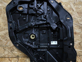 стеклоподъемник задний левый BMW 1 серия F40 2020, 2.0 л., B48A20E, бензин, АКПП, белый, хетчбэк 5 дв., полный привод, 5A02FA7