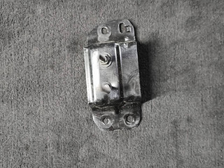 замок капота BMW 1 серия F40 2020, 2.0 л., B48A20E, бензин, АКПП, белый, хетчбэк 5 дв., полный привод, 7450925, 51237450925