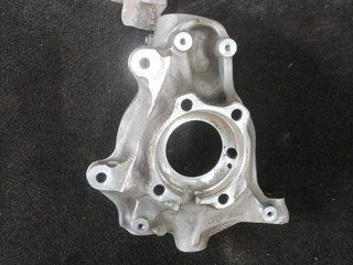 кулак поворотный правый BMW 2 серия G42 2022, 3.0 л., B58B30, бензин, АКПП, купе, полный привод, 6897106