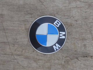 эмблема BMW 1 серия F40 2020, 2.0 л., B48A20E, бензин, АКПП, белый, хетчбэк 5 дв., полный привод, 7288752