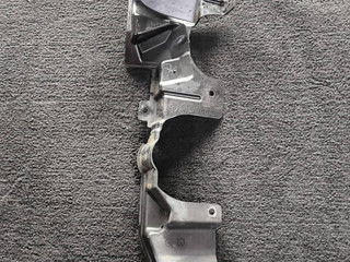 кожух (защита) рулевого механизма BMW X5 M E70 2010, 4.4 л., S63 B44 A, бензин, АКПП, внедорожник 5 дв., 51757160237, 7160237