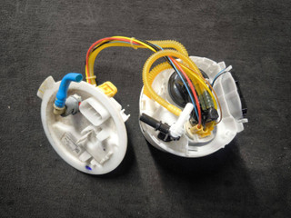 колба в бак BMW 2 серия G42 2022, 3.0 л., B58B30, бензин, АКПП, купе, полный привод, 7473444