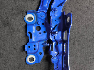петля капота левая BMW 2 серия G42 2022, 3.0 л., B58B30, бензин, АКПП, купе, полный привод, 7450589