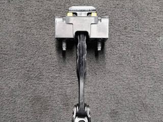 ограничитель открывания двери BMW 2 серия G42 2022, 3.0 л., B58B30, бензин, АКПП, купе, полный привод, 9853677