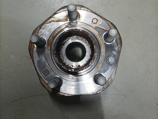 ступица передняя Tesla Model Y 1 поколение 2023, электро, внедорожник 5 дв., полный привод, 1044121-00-E