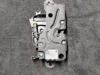 замок багажника BMW 2 серия G42 2022, 3.0 л., B58B30, бензин, АКПП, купе, полный привод, 7383283, 51247383283