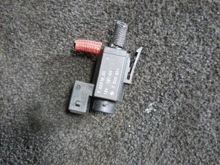 электромагнитный клапан BMW 6 серия F06/F12/F13 F06 2012, 4.0 л., D, дизель, АКПП, седан, задний привод, правый руль, 7810831