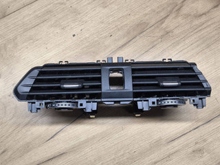 дефлектор обдува салона BMW X4 M F98 2021, 3.0 л., S58B30A, бензин, АКПП, donington grau (c28), внедорожник 5 дв., полный привод, 9371467