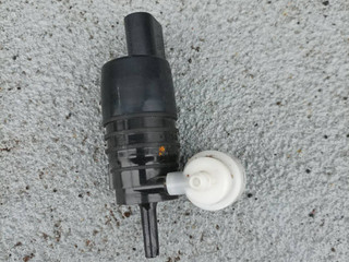 насос (моторчик) омывателя стекла BMW X3 G01 2019, 2.0 л., B46 B20 B, бензин, АКПП, 668, внедорожник 5 дв., задний привод, 67127388349, 7388349