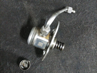 ТНВД BMW 2 серия F22/F23 F22 2015, 1.5 л., B38 B15 A, бензин, МКПП, купе, 13517642466, 7642466