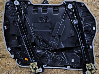 стеклоподъемник передний правый BMW X5 G05 2021, 4.0 л., B58B30C, гибрид, АКПП, 475 black-sapphire metallic, внедорожник 5 дв., полный привод, 9450784