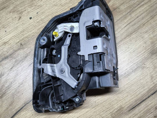 замок двери задней правой BMW 5 серия G30/G31 G30 2017, 2.0 л., i, гибрид, АКПП, 475 black-sapphire metallic, седан, задний привод, правый руль, 51227477698, 7477698