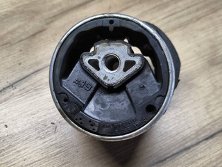 подушка крепления КПП BMW 4 серия G22/G23 G22 2021, 2.0 л., B48 B20 A, бензин, задний привод, 8742698, 33178742698
