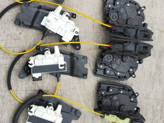 замок двери BMW M8 F91/92 F93 2020, 4.4 л., S63 B44 B, бензин, АКПП, седан, полный привод, 7477712, 7477711, 7477708, 7477709