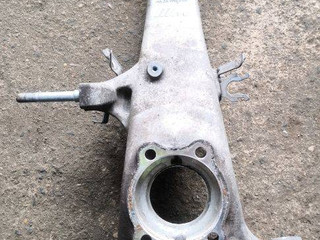 кулак поворотный правый BMW M8 F91/92 F93 2020, 4.4 л., S63 B44 B, бензин, АКПП, седан, полный привод, 7857012, 31107857012