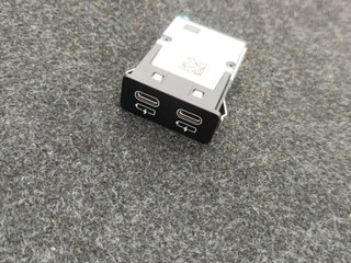 разъем AUX / USB BMW M8 F91/92 F93 2020, 4.4 л., S63 B44 B, бензин, АКПП, седан, полный привод, 8711938, 84108711938