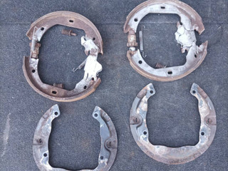колодки стояночного тормоза BMW 7 серия F01/F02 F01 2009, 3.0 л., N57 D30 A, дизель, АКПП, задний привод