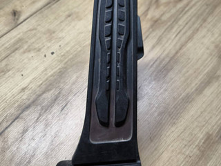 педаль BMW 8 серия G14/G15 G15 2019, 5.0 л., N63B44D, бензин, 416, купе, полный привод, 35426871053, 6871053