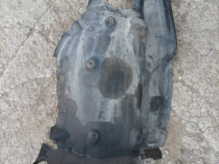 защита арок передняя правая (подкрылок) BMW 7 серия F01/F02 F01 2009, 3.0 л., N57 D30 A, дизель, АКПП, задний привод