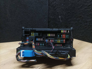 блок предохранителей BMW 7 серия F01/F02 F01 2009, 3.0 л., N57 D30 A, дизель, АКПП, задний привод, 9151320
