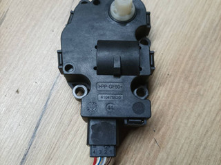 моторчик заслонки печки BMW 7 серия F01/F02 F01 2009, 3.0 л., N57 D30 A, дизель, АКПП, задний привод