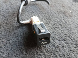 разъем AUX / USB BMW 7 серия F01/F02 F01 2009, 3.0 л., N57 D30 A, дизель, АКПП, задний привод, 9167196