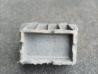 опора под домкрат (поддомкратная подушка) BMW 6 серия F06/F12/F13 F13 2012, 4.0 л., дизель, a82, купе, задний привод, 51717042974